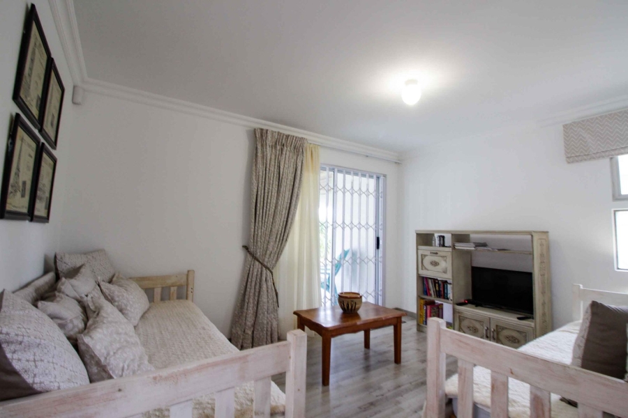 3 Bedroom Property for Sale in Wavecrest Eastern Cape